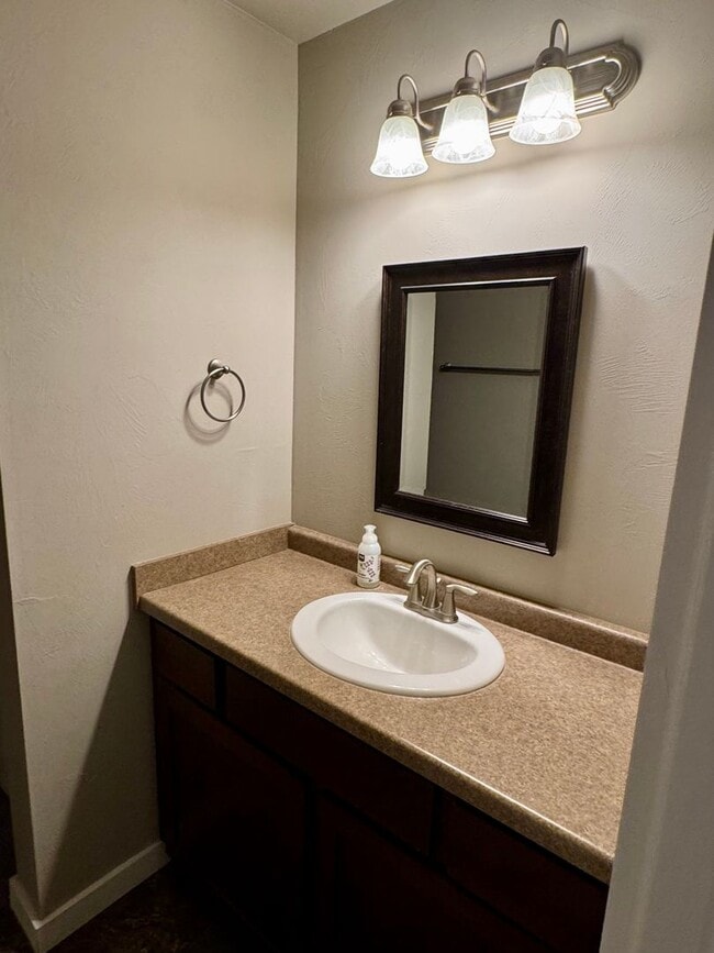 Building Photo - Chic & Comfortable 3-Bed Home in Bozeman’s King Arthur Park