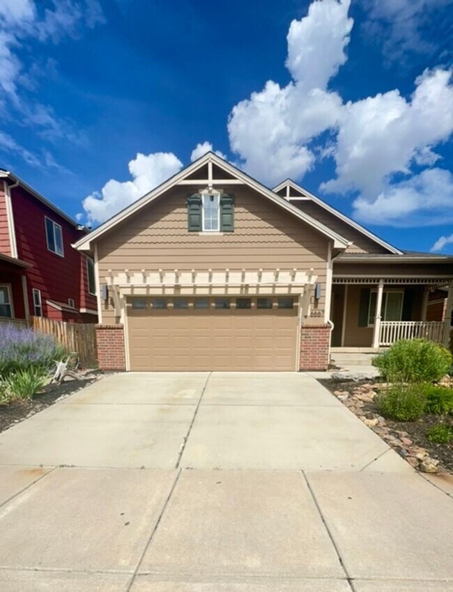 Building Photo - Gorgeous Former Model 4BD Ranch Home | Upg...