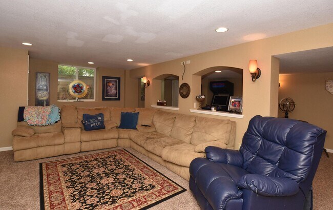 Building Photo - N63W29834 Woodfield Ct