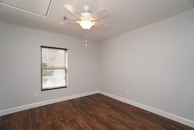 Building Photo - 3415 Southmore Blvd