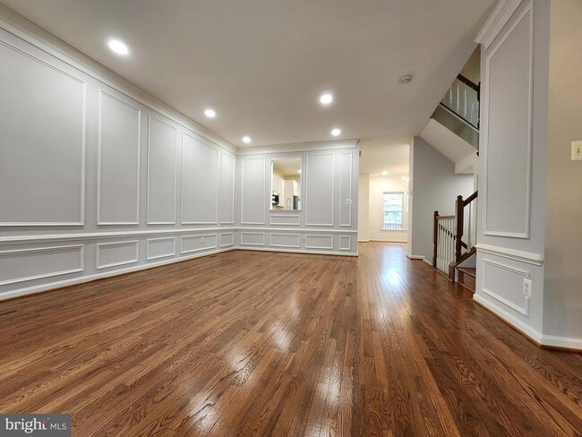 Building Photo - 4020 Heatherstone Ct
