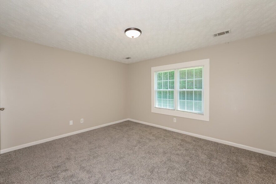 Building Photo - 8756 Ansley Way