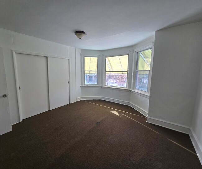 Building Photo - 2699 S 61st St