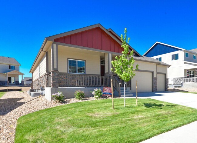 Building Photo - Beautiful 5 bed 3 bath home in the Pelican...