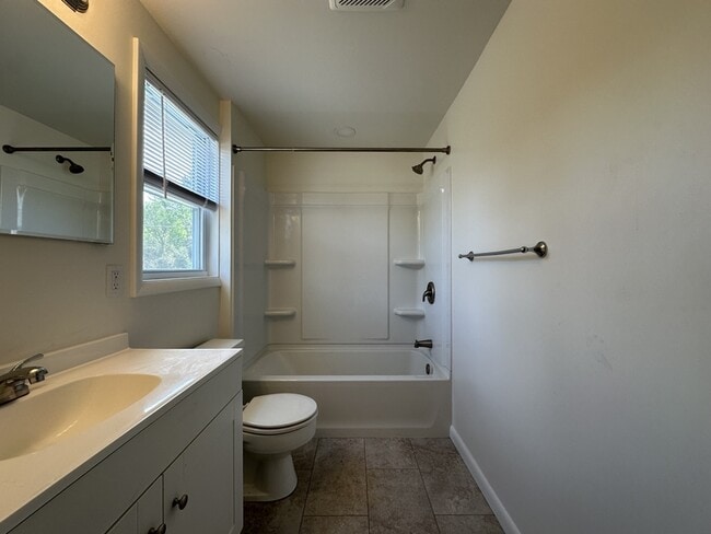 Building Photo - 1522 Princess Anne Dr