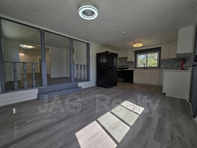 Building Photo - 3320 Griffin Cemetery Rd