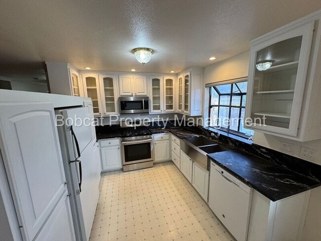Building Photo - 3722 Lyla Ln