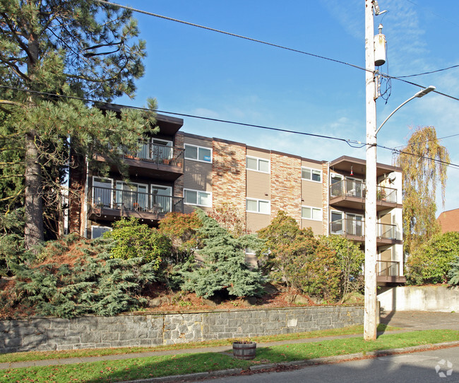 Building Photo - Whitman Apartments