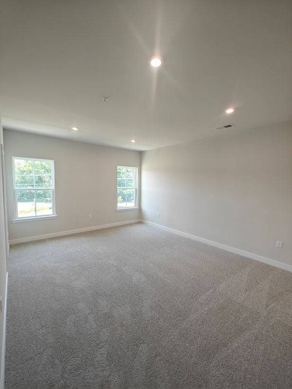 Building Photo - 131 S Durham Dr