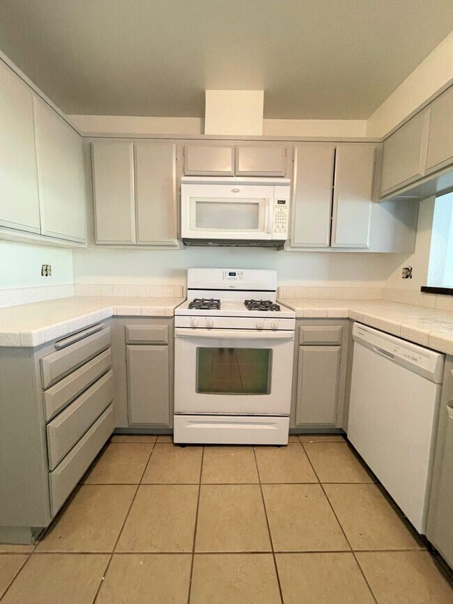 Building Photo - Scandia Pines Condo- Great Amenities!!