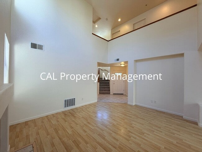 Building Photo - 1159 Cobblestone St