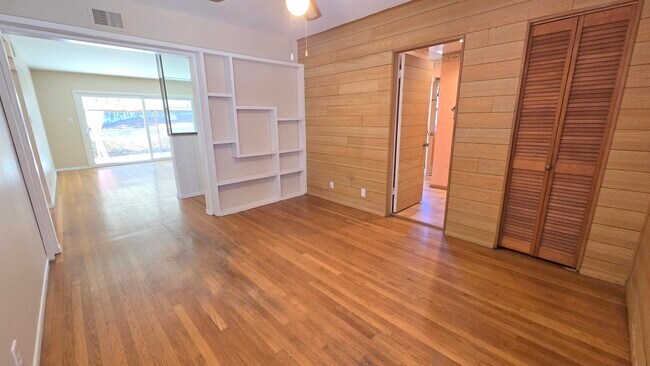 Building Photo - 14555 Figueras Rd