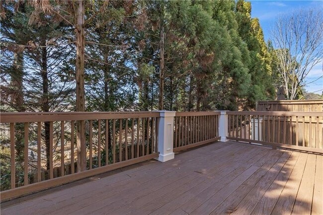 Building Photo - 2762 Durham Dr NE