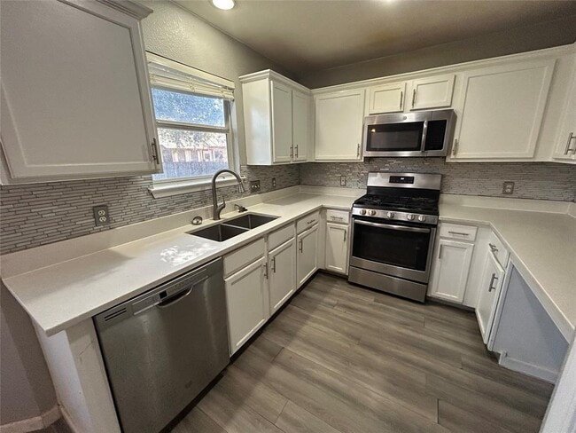 Building Photo - 516 Jefferson Ln