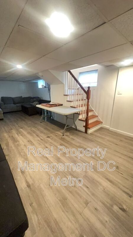 Building Photo - 1241 Monroe St NE