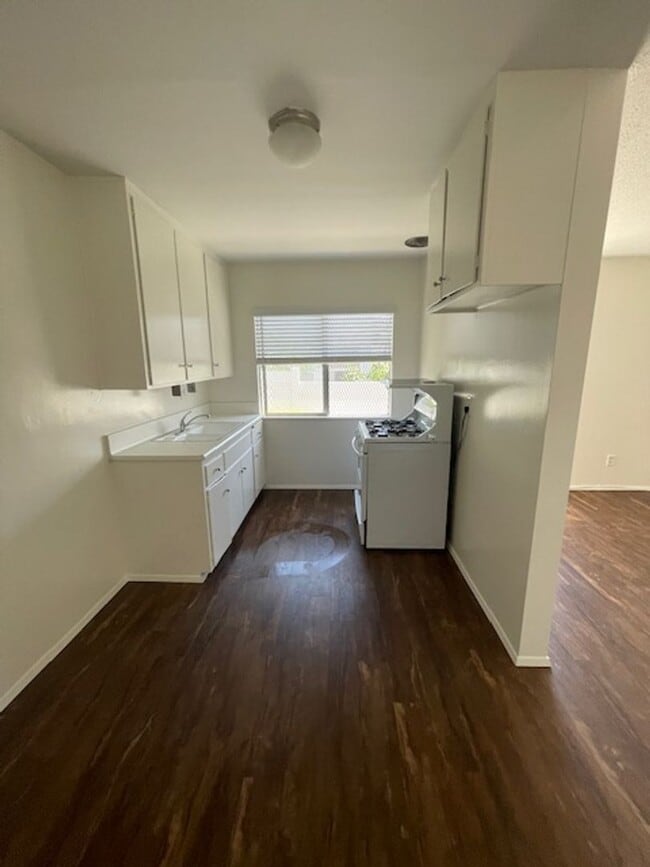 Building Photo - 6216 Bright Ave