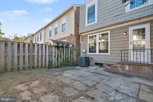 Building Photo - 1729 Dana St