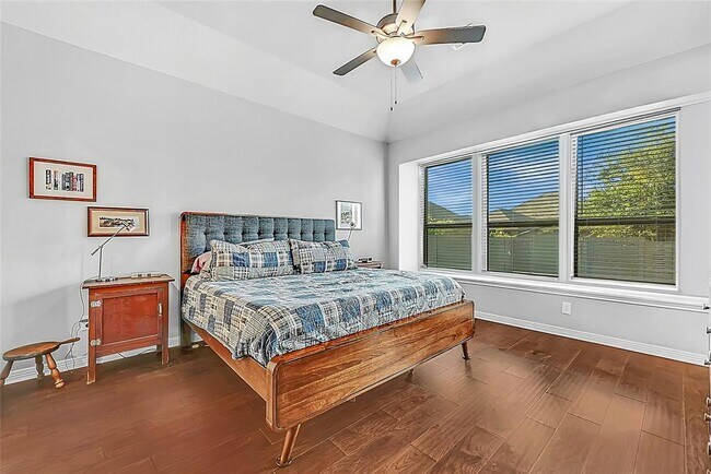 Building Photo - 204 Belford St