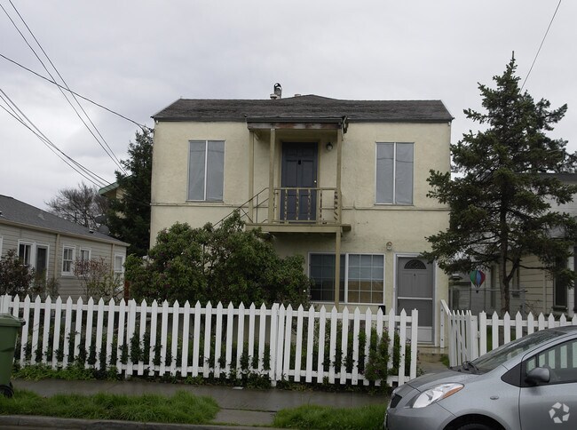 Building Photo - 840 Page St