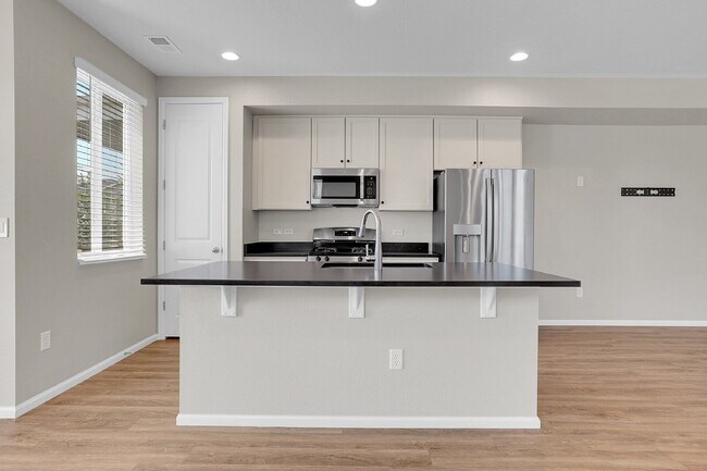 Building Photo - $2,600.00, 3 bedroom, 2.5 bathroom located...