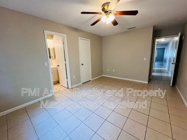 Building Photo - 1031 Crestview Ave
