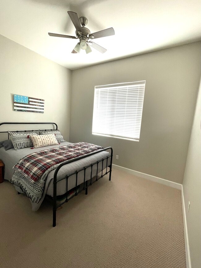 Building Photo - 5878 Lady Bells Dr