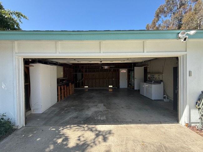 Building Photo - 3B/2BA Home in Rancho Peñasquitos Availabl...