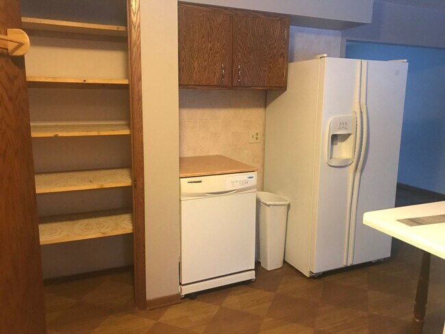 Building Photo - 3 Bedroom, 1.5 Bath - Single Family home in Baxter