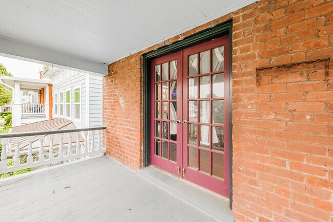 Building Photo - Great Manchester Duplex