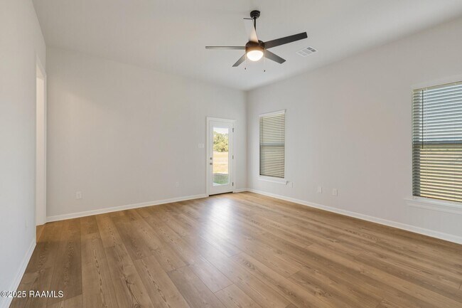 Building Photo - 305 Wakely Ct