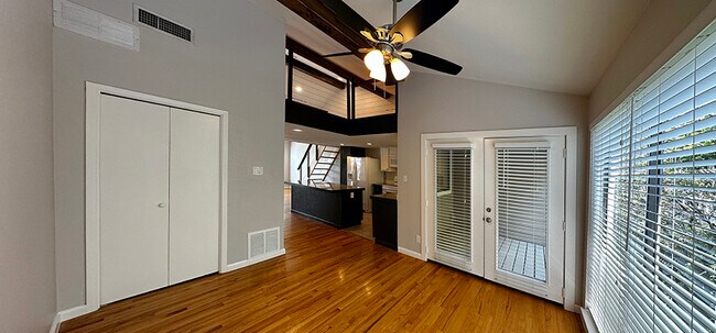 Dining Area - French doors lead to covered balcony - 6724 Eastridge Dr