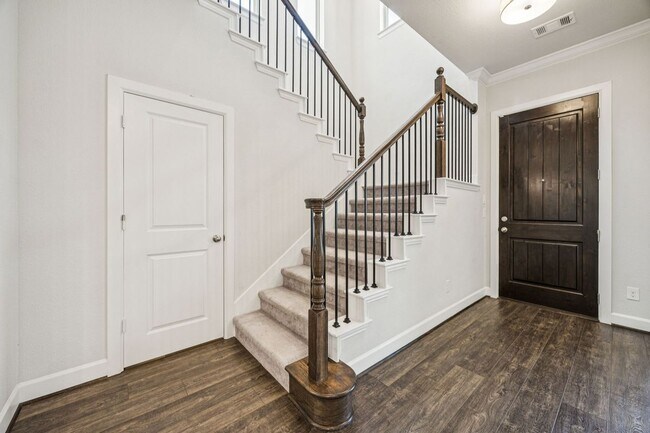Building Photo - 13721 Parkline Wy