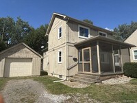 Building Photo - 1064 Lakeview St