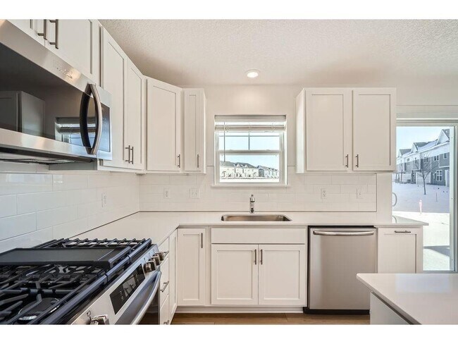 Building Photo - 1082 Jubert Dr