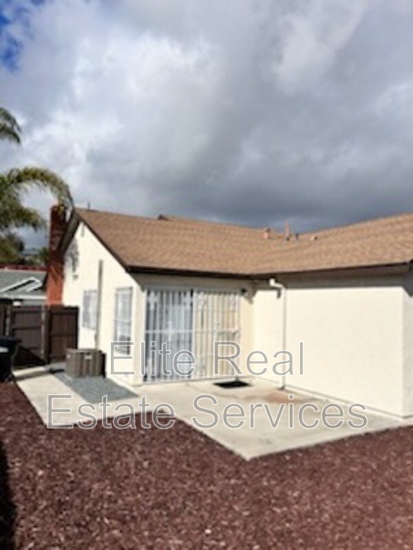 Building Photo - 3110 Manos Dr