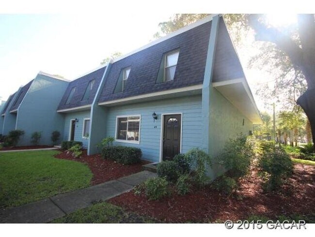 Building Photo - 501 SW 75th St