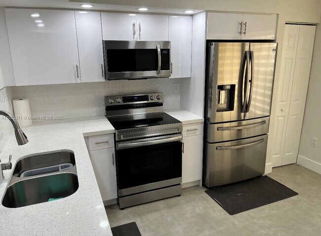 Building Photo - 13058 SW 88th Ln