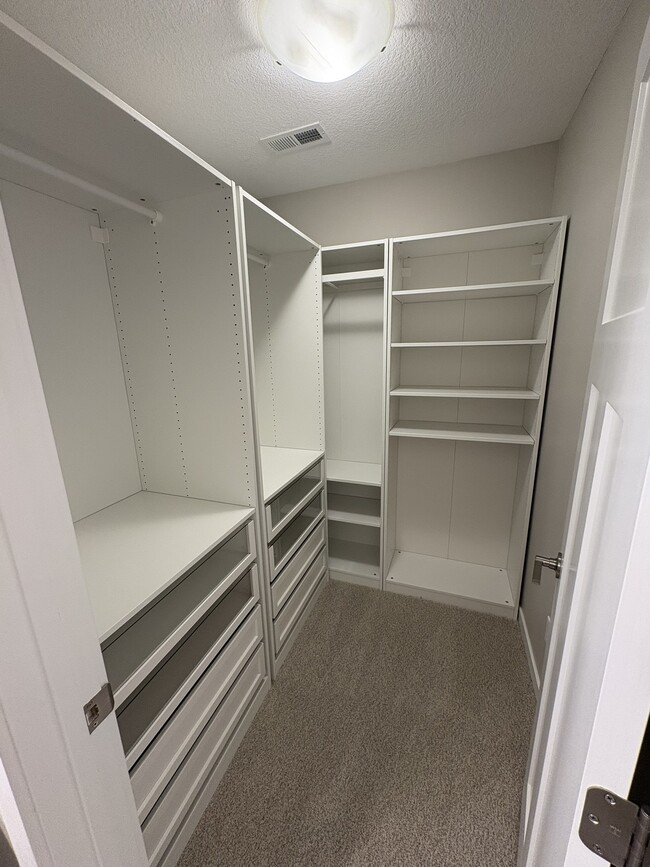 Building Photo - 16314 Springbrook Trl