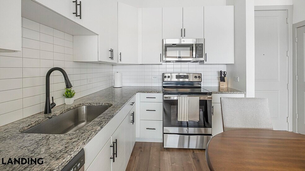 Building Photo - 1111 Shepherd Dr
