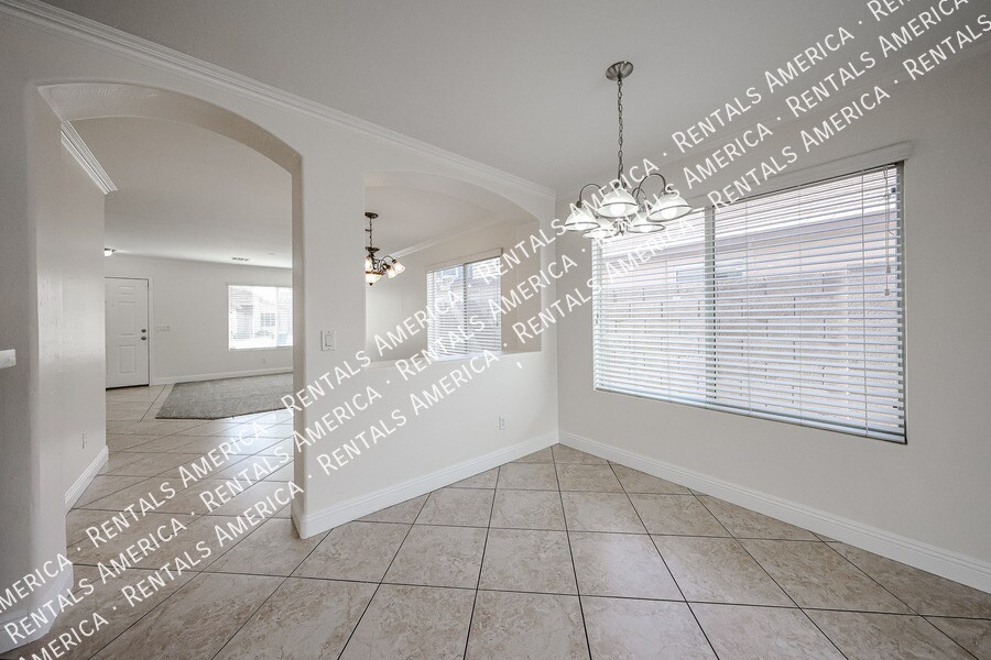 Building Photo - 1517 S 219th Dr