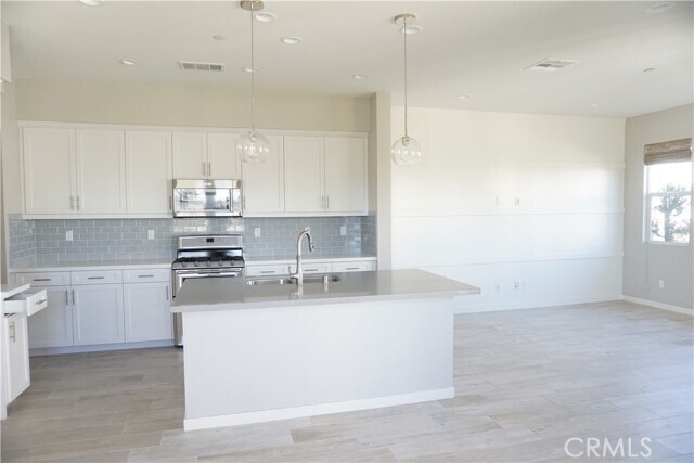 Building Photo - 163 Patria