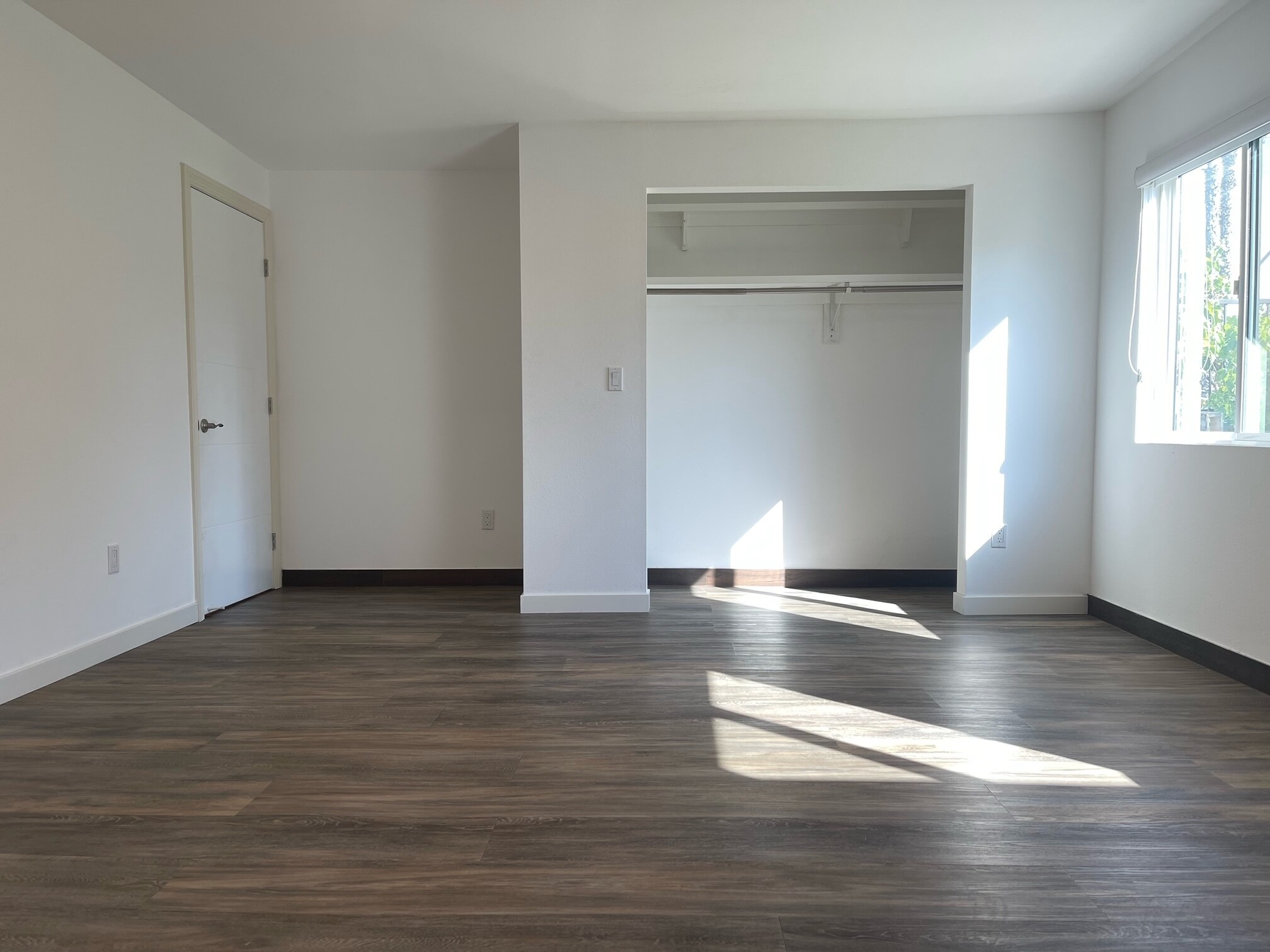 Building Photo - 9791 Arleta Ave