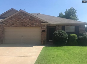 Building Photo - TAKE A LOOK AT YOUR NEW HOME!