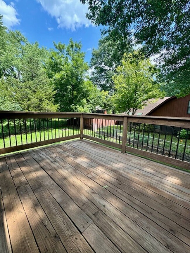 Building Photo - Exceptional Split-Level Home on Large Corn...