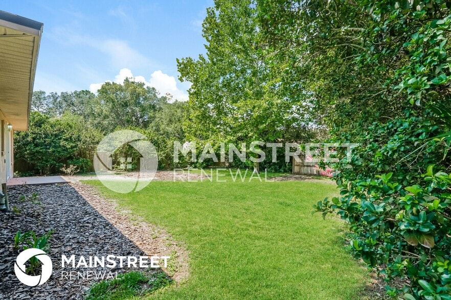 Building Photo - 258 Charles Ave