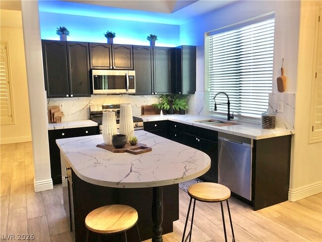 Building Photo - 20 Chateau Whistler Ct