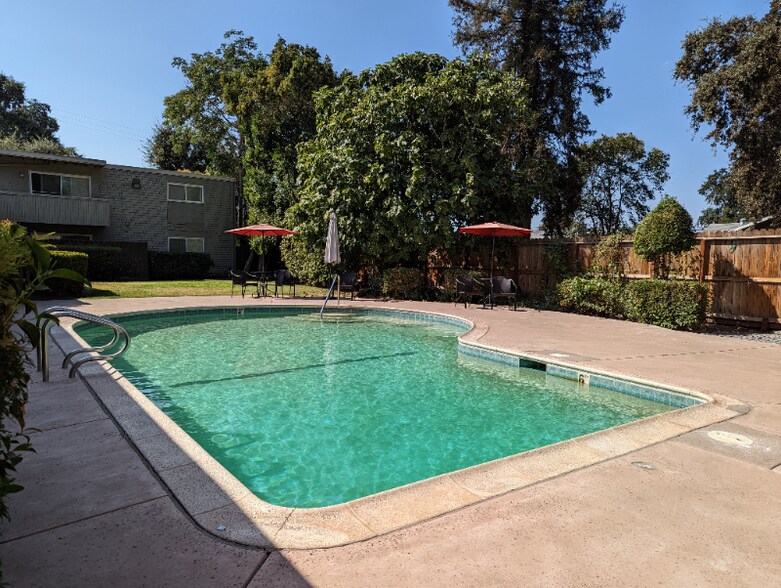 Building Photo - 1044 Rivara Rd