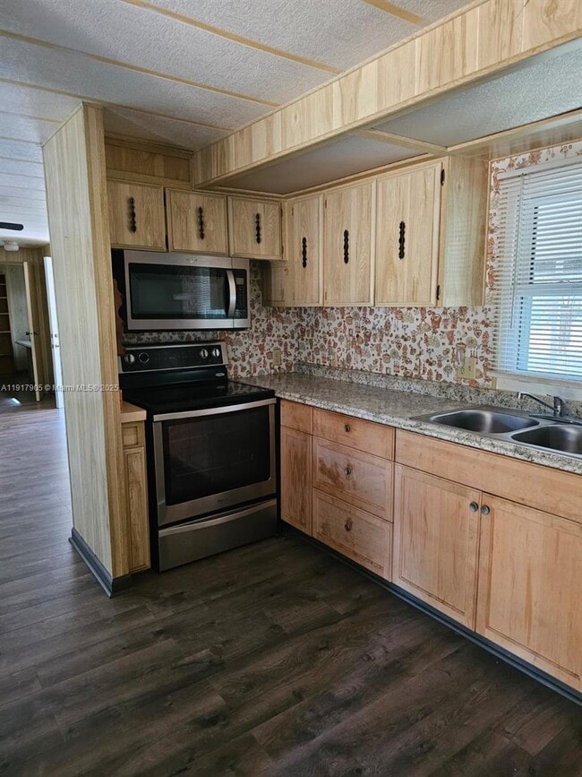 Building Photo - 18620 Wildlife Trail