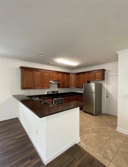 Building Photo - 205 Thalia Rd