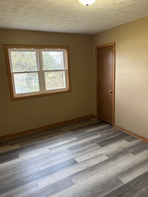 Building Photo - 2038 S Fairway Ave